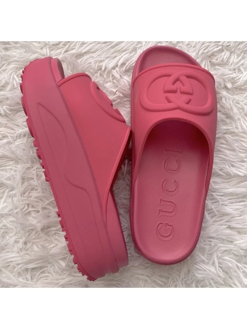 Gucci platform Pink Slide rubber Sandals with Iconic Logo
